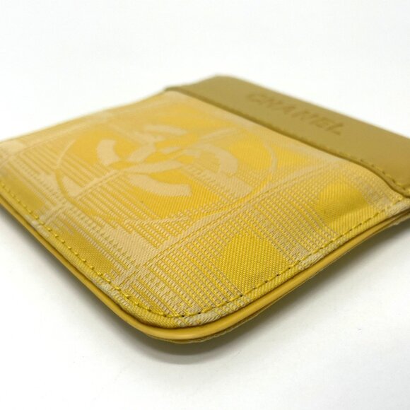 CHANEL Authentic Yellow Leather Logo Wallet - Picture 3 of 9